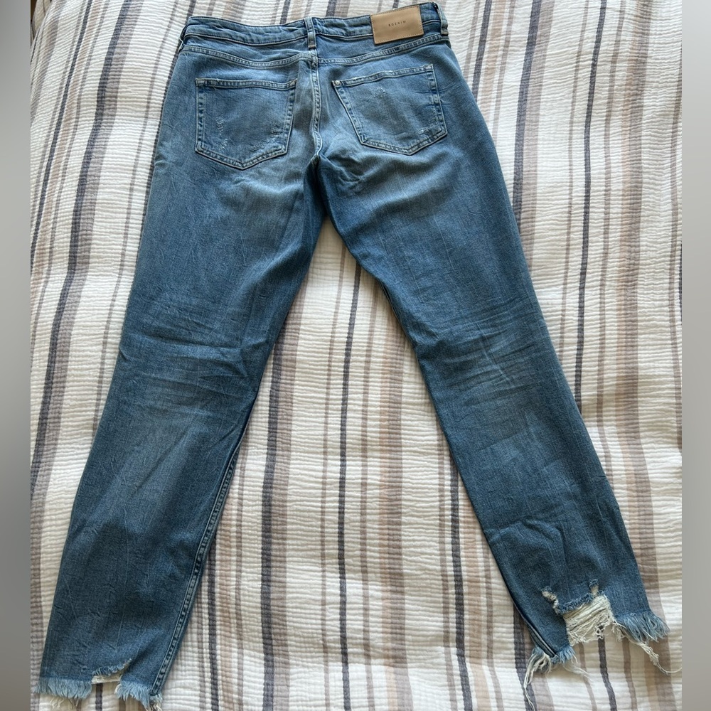 H&M Girlfriend Ripped Jeans - Picture 2 of 3